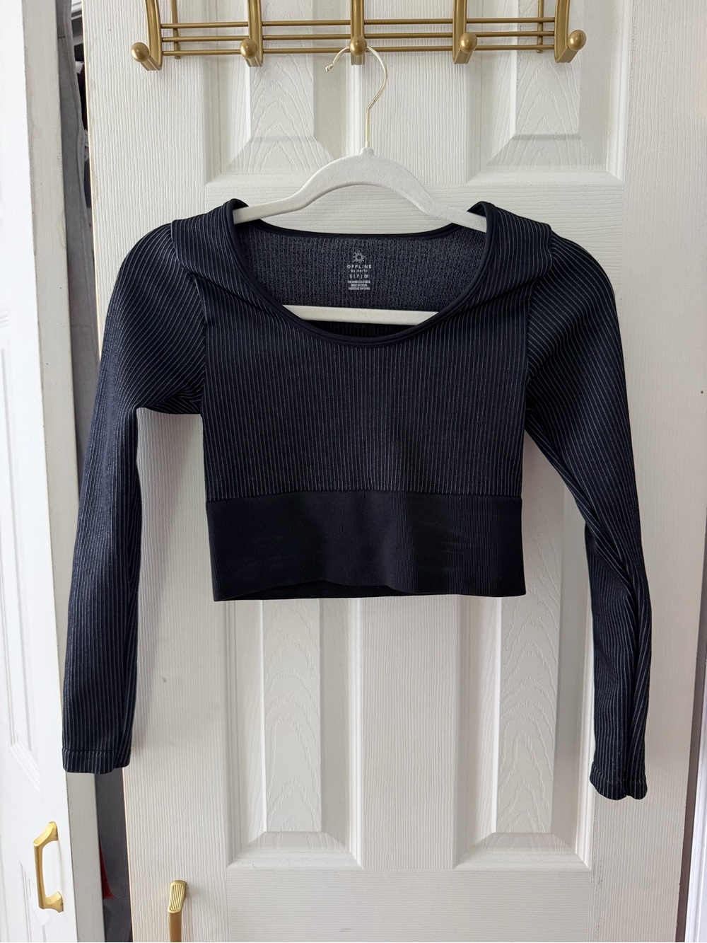 Offline Ribbed Long-Sleeve Crop Top in Black